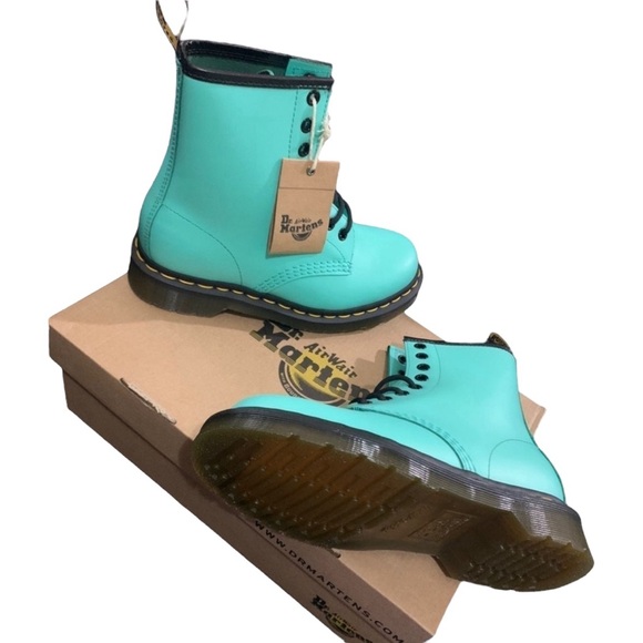 NWT  DR.MARTENS 1460 SMOOTH LEATHER BOOTS - Picture 5 of 12